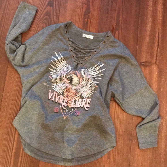 About A Girl Tops - XS women’s juniors shirt